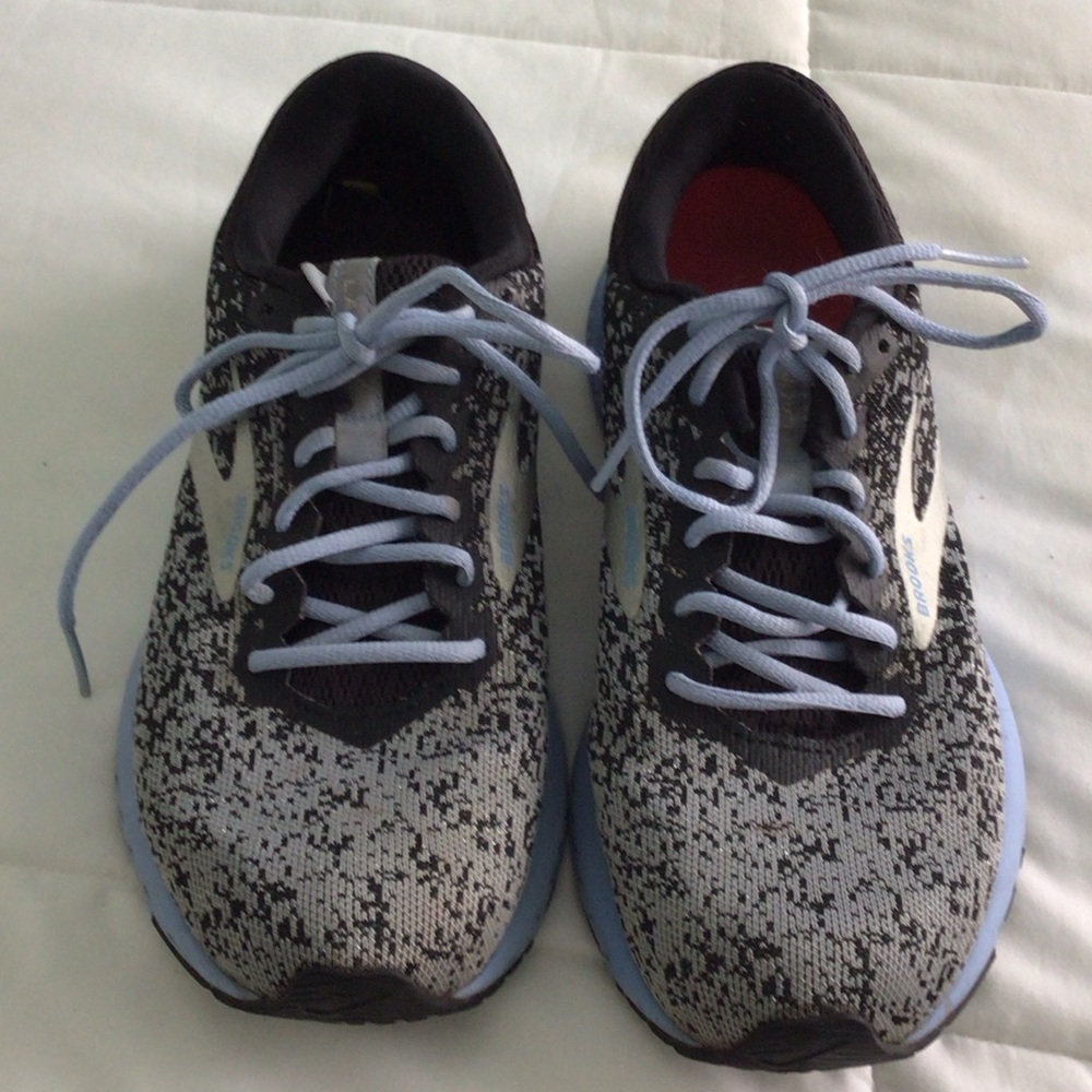 Brooks - Women’s Launch 6 Knit Athletic Sneaker - Size US 8